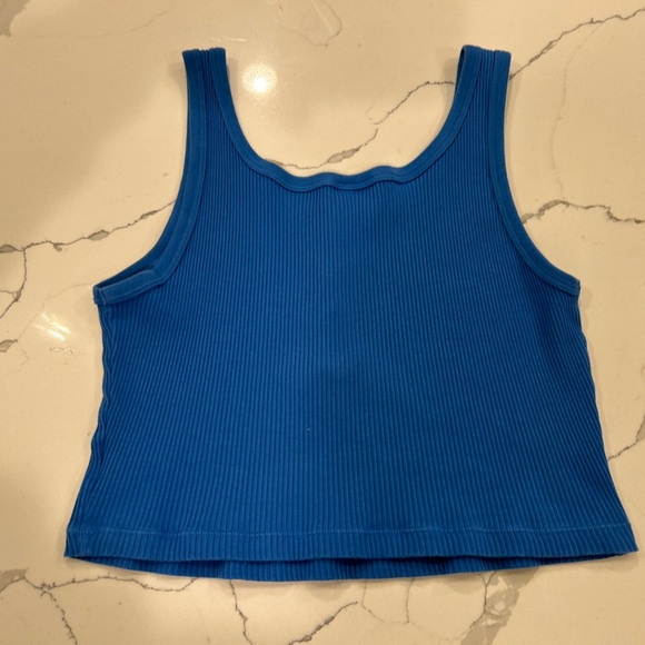 Women’s Uniqlo crop Henley tank size xl - Picture 3 of 7